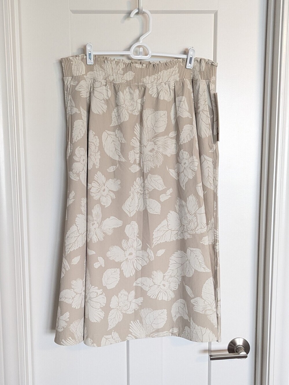 Lululemon Stretch Woven Ruffle Waist Midi Skirt - Carved Flower Bone Multi sz XL
